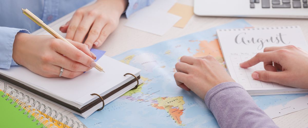 Planning with a Travel Advisor